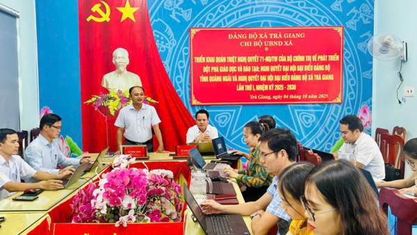 CÁC CHI BỘ TRỰC THUỘC ĐẢNG BỘ XÃ TRÀ GIANG TỔ CHỨC SINH HOẠT CHUYÊN ĐỀ VÀ QUÁN TRIỆT CÁC NGHỊ QUYẾT QUÝ III NĂM 2025