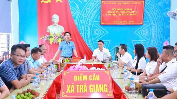 HỘI ĐỒNG HƯƠNG LIÊN XÃ TƯ NGHĨA THĂM VÀ LÀM VIỆC TẠI XÃ TRÀ GIANG